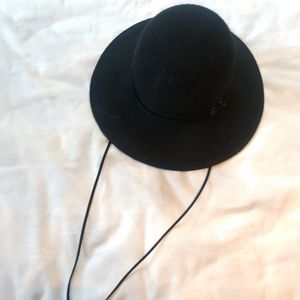 Black prana hat